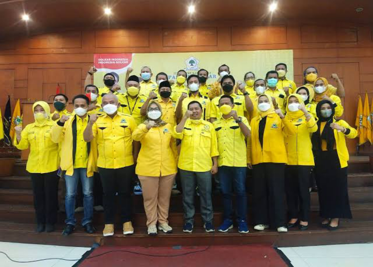 Harap-Harap Cemas Loyalis Pepen dan Kader Golkar Bekasi IMG_20250519_190125